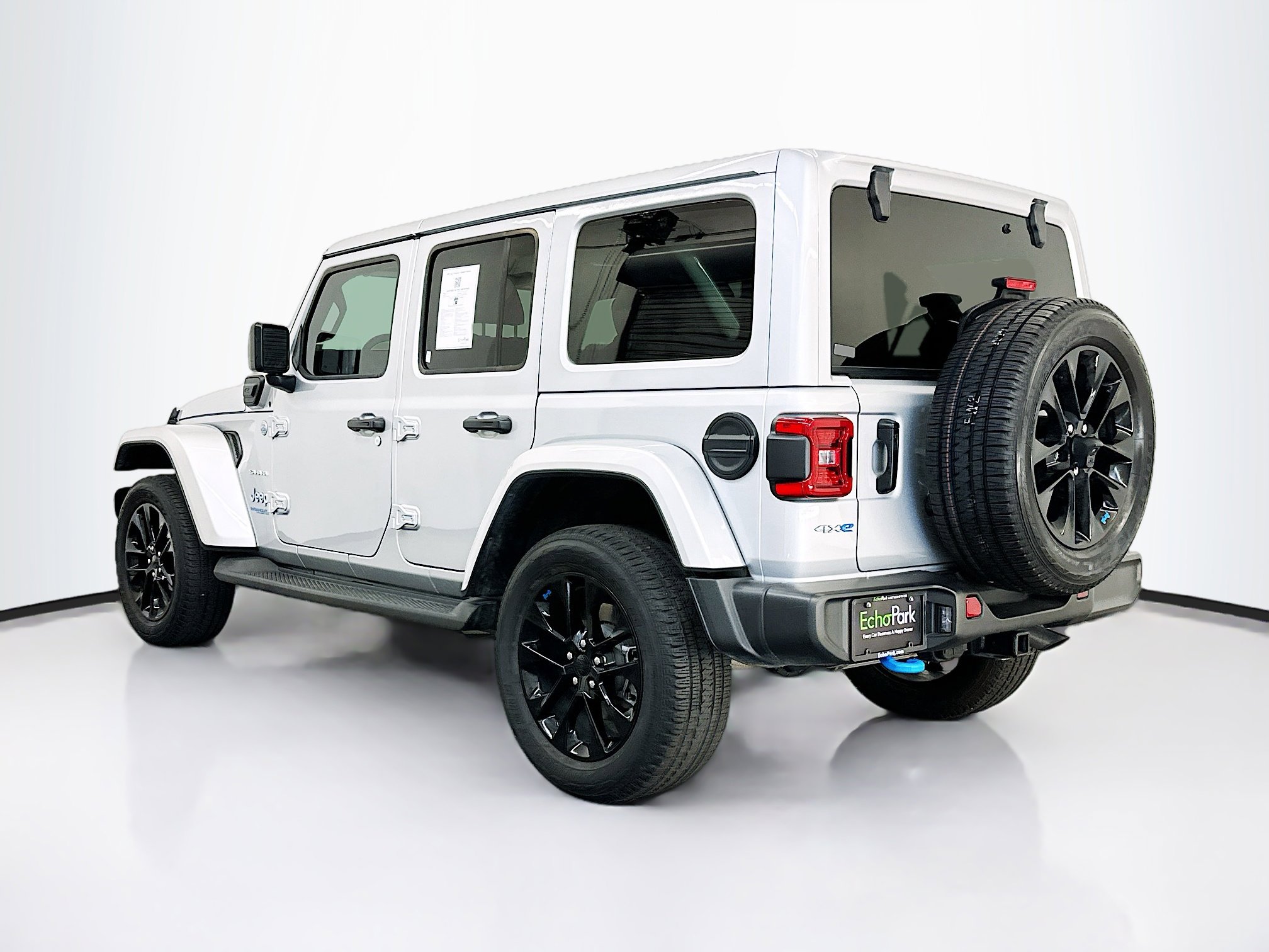 Used 2022 Jeep Wrangler Sahara image 5