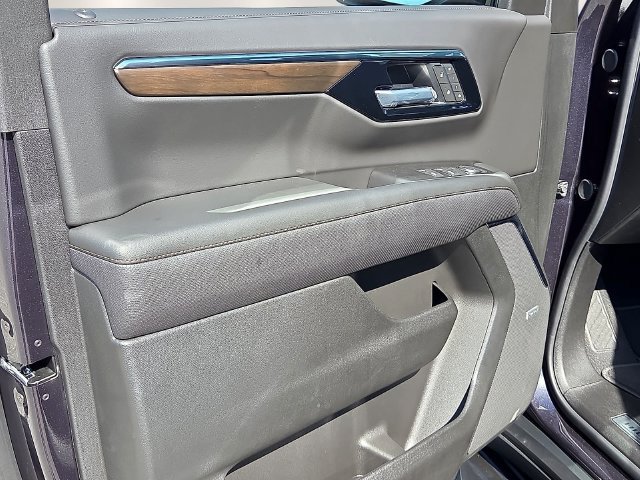 New 2026 Chevrolet Tahoe High Country w/ Sun And Tow Package AWD/4WD image 17