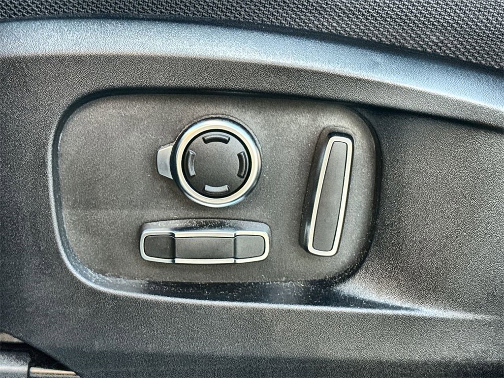 Used 2024 Land Rover Defender 130 X image 21