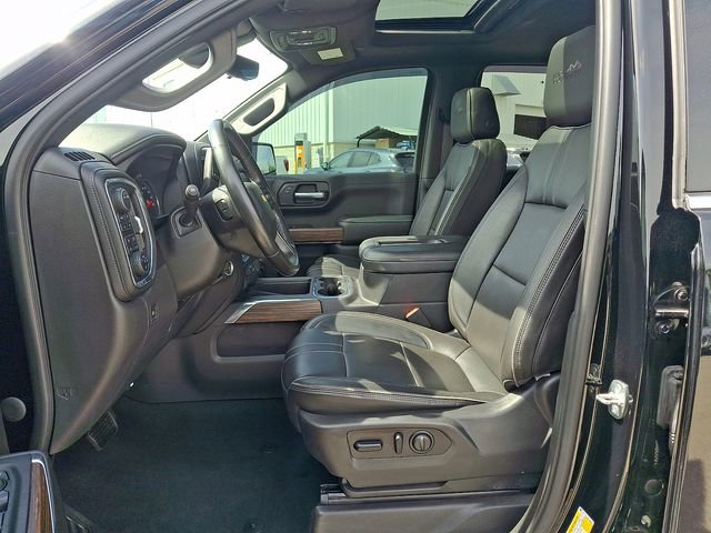 Used 2021 Chevrolet Silverado 1500 High Country w/ Technology Package AWD/4WD image 15