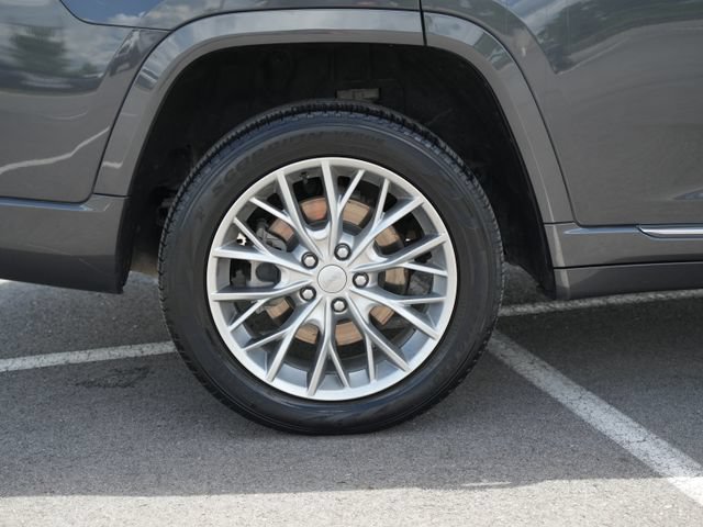 Used 2023 Jeep Grand Cherokee L Summit w/ Advanced Protech Group IV AWD/4WD image 50