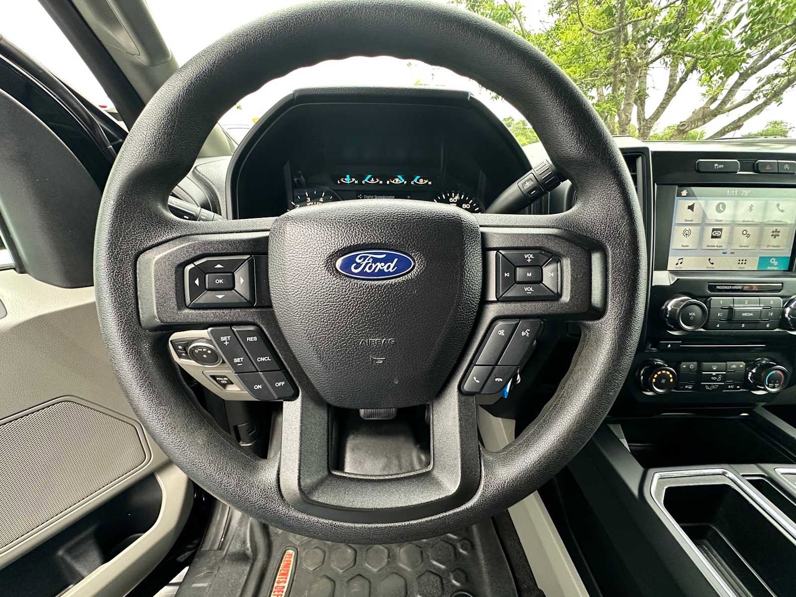 Used 2017 Ford F150 XL w/ Equipment Group 101A Mid image 9