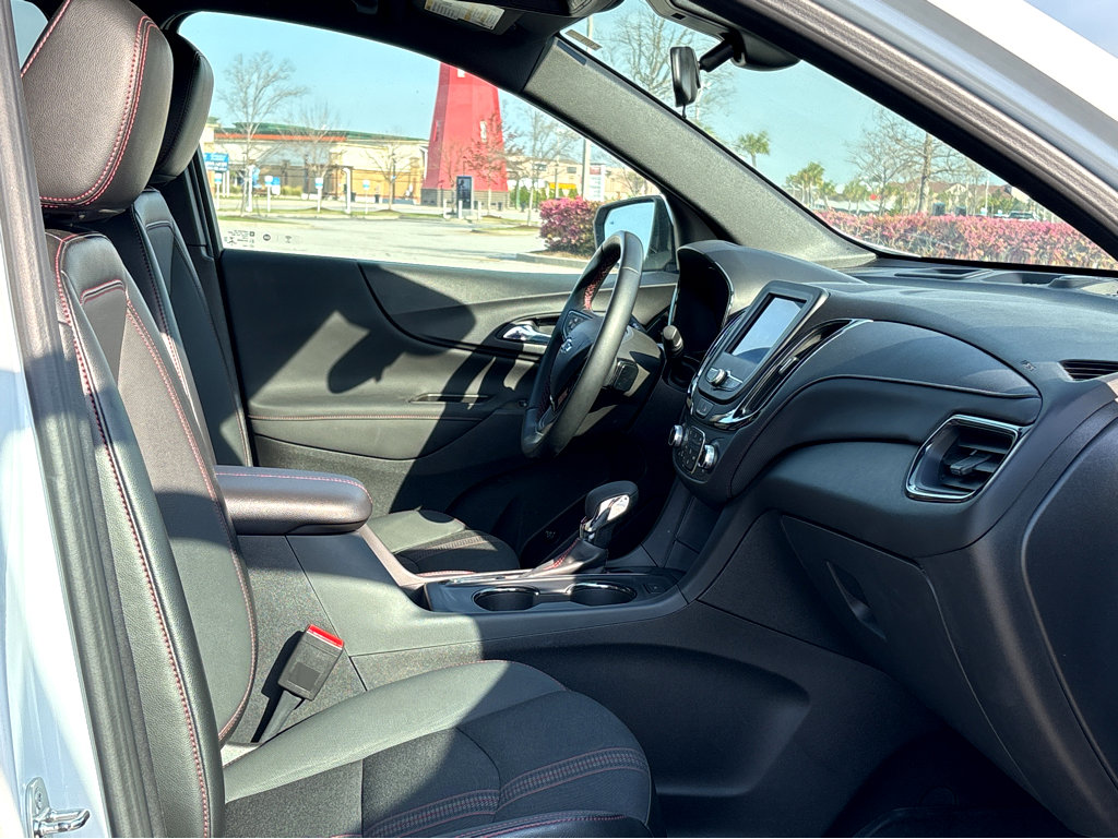 Used 2023 Chevrolet Equinox RS w/ LPO, Floor Liner Package image 8