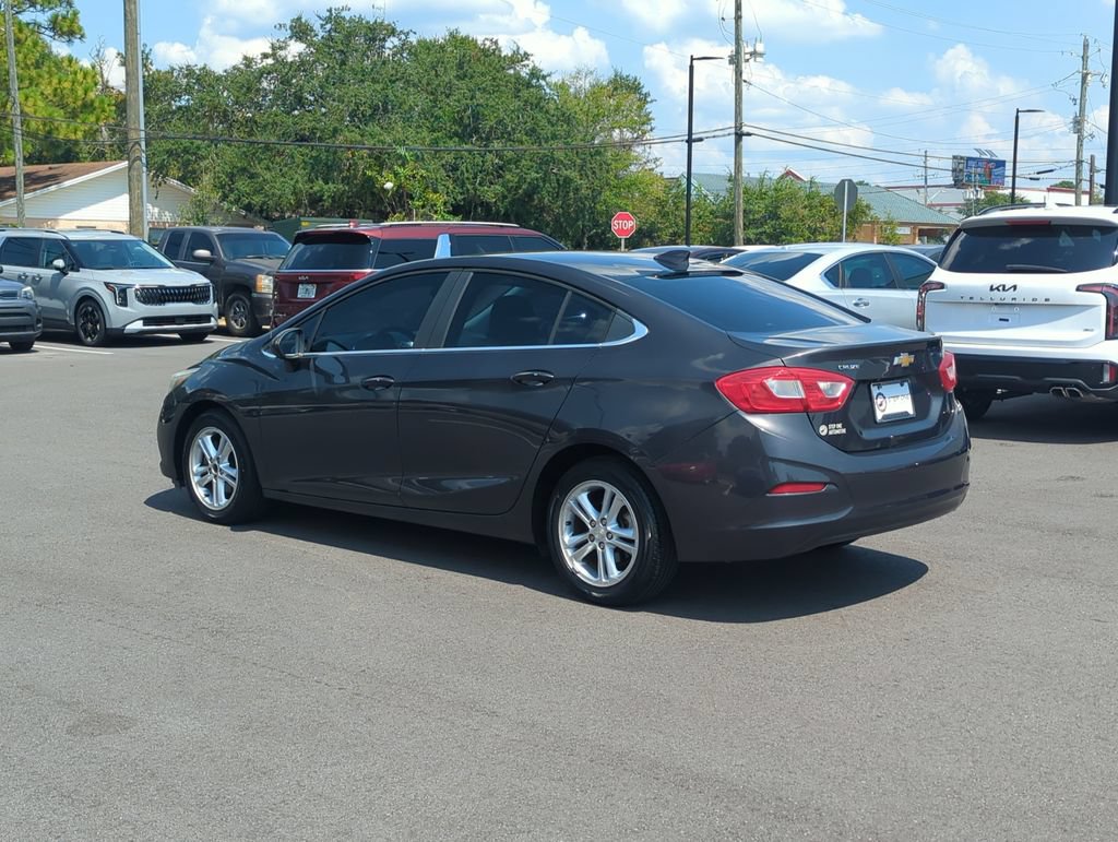 Used 2017 Chevrolet Cruze LT w/ Convenience Package FWD image 5