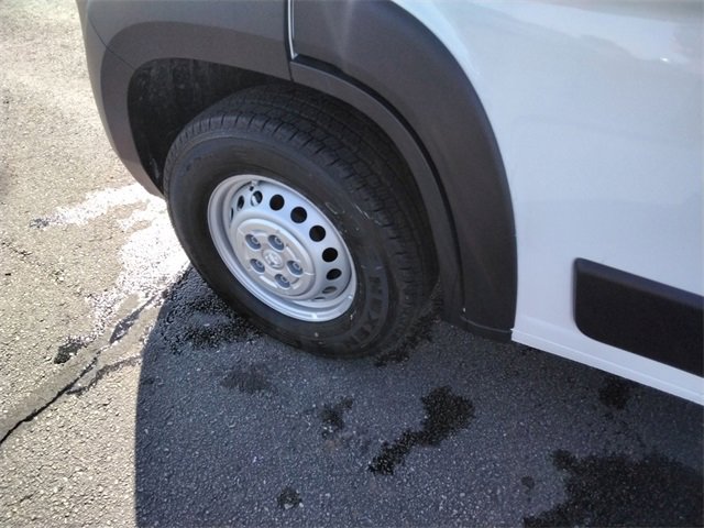 Used 2025 RAM ProMaster 2500 w/ Convenience Group image 20