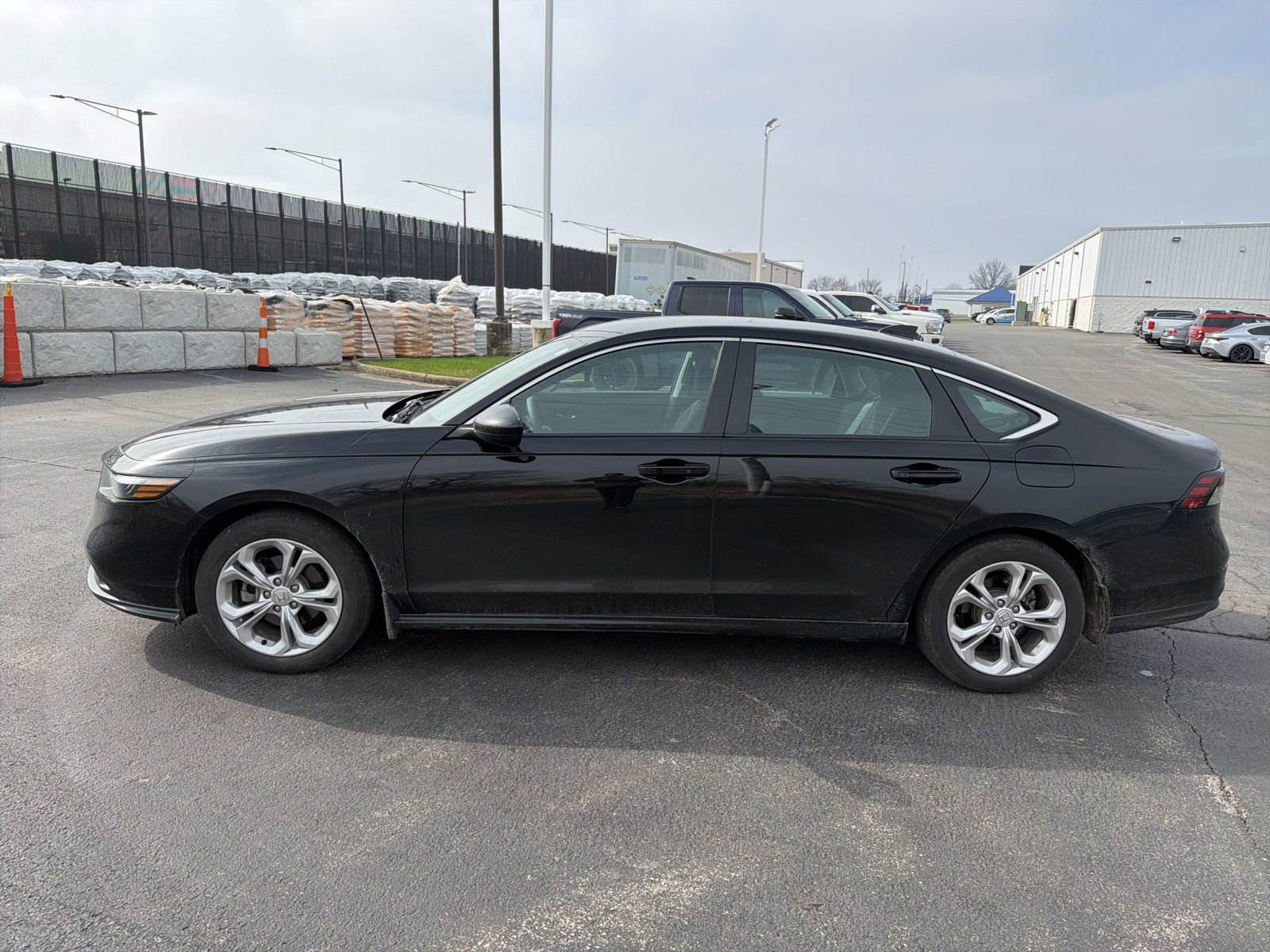 Used 2025 Honda Accord LX image 3