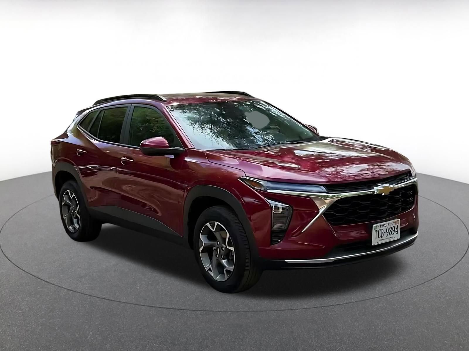 Used 2025 Chevrolet Trax LT w/ LT Convenience Package image 3