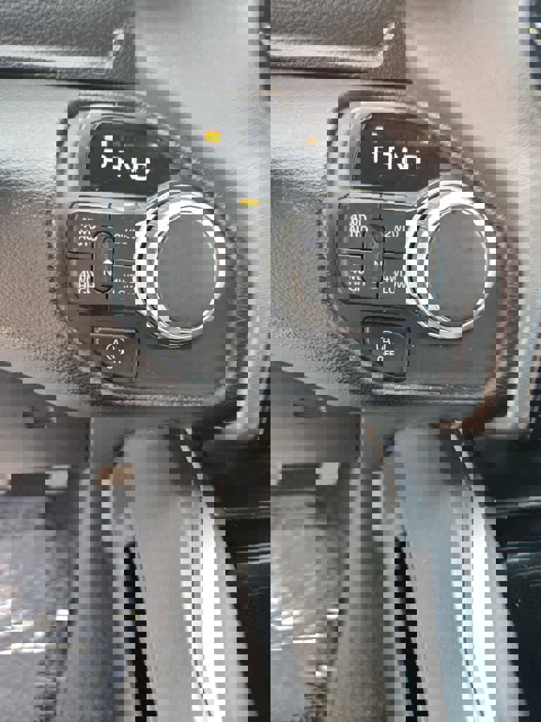 Used 2025 RAM 1500 Big Horn image 14