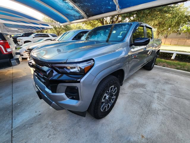 Used 2023 Chevrolet Colorado Z71 w/ Z71 Convenience Package 2 AWD/4WD video 3