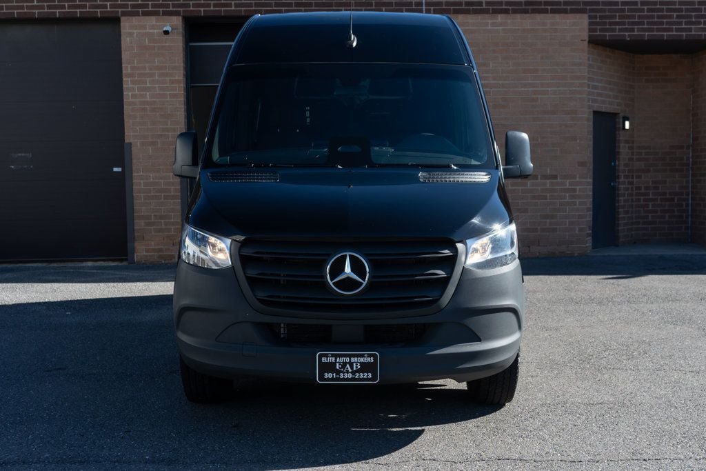 Used 2025 Mercedes-Benz Sprinter 2500 image 5