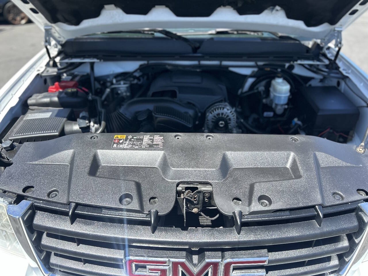 Used 2011 GMC Sierra 1500 SLE w/ Regional Value Package AWD/4WD image 19
