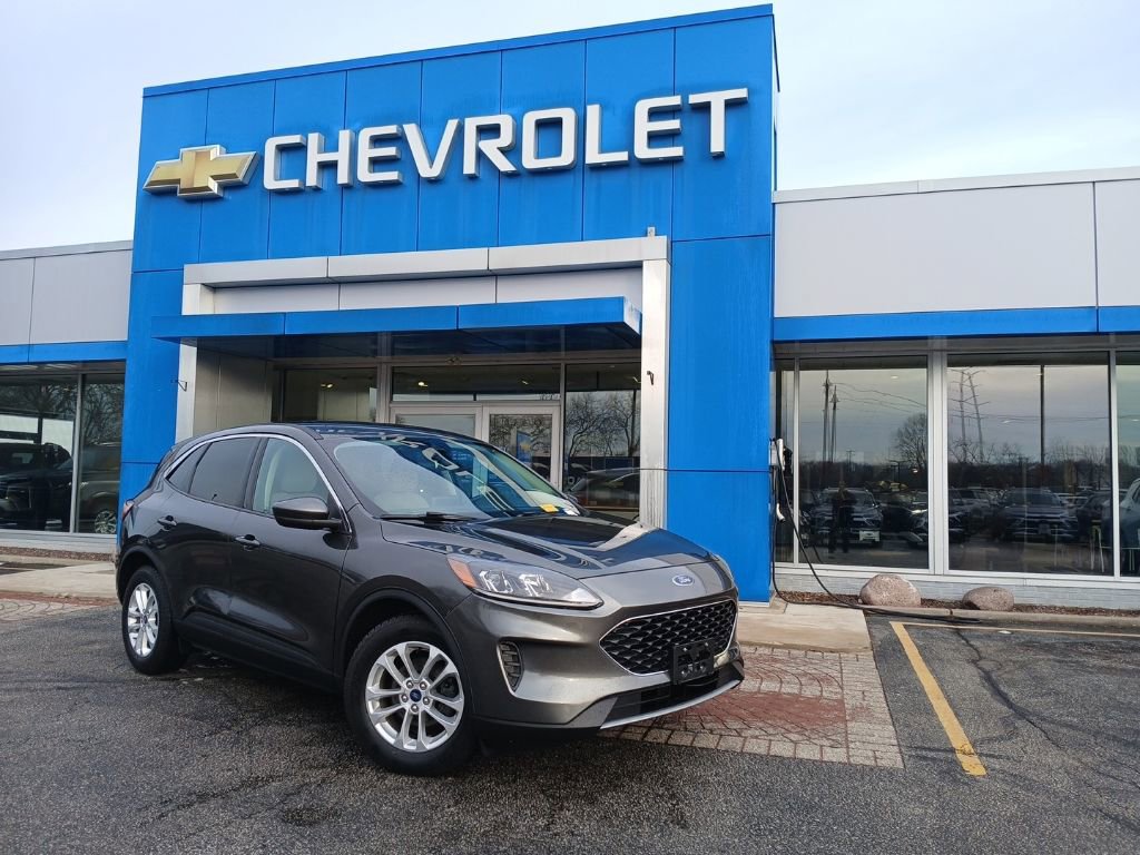 Used 2020 Ford Escape SE image 1
