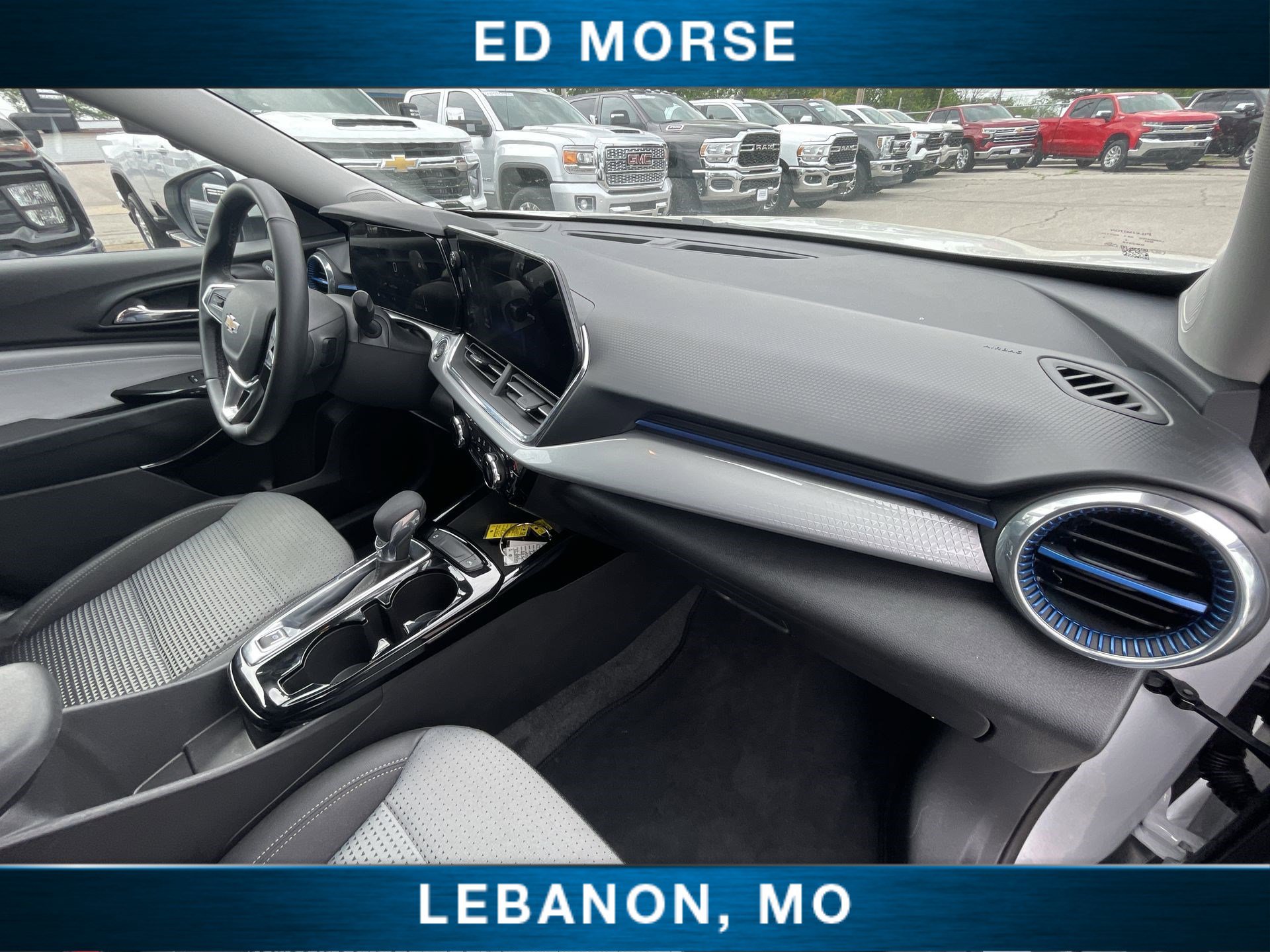 Certified 2025 Chevrolet Trax LT w/ LT Convenience Package FWD image 27