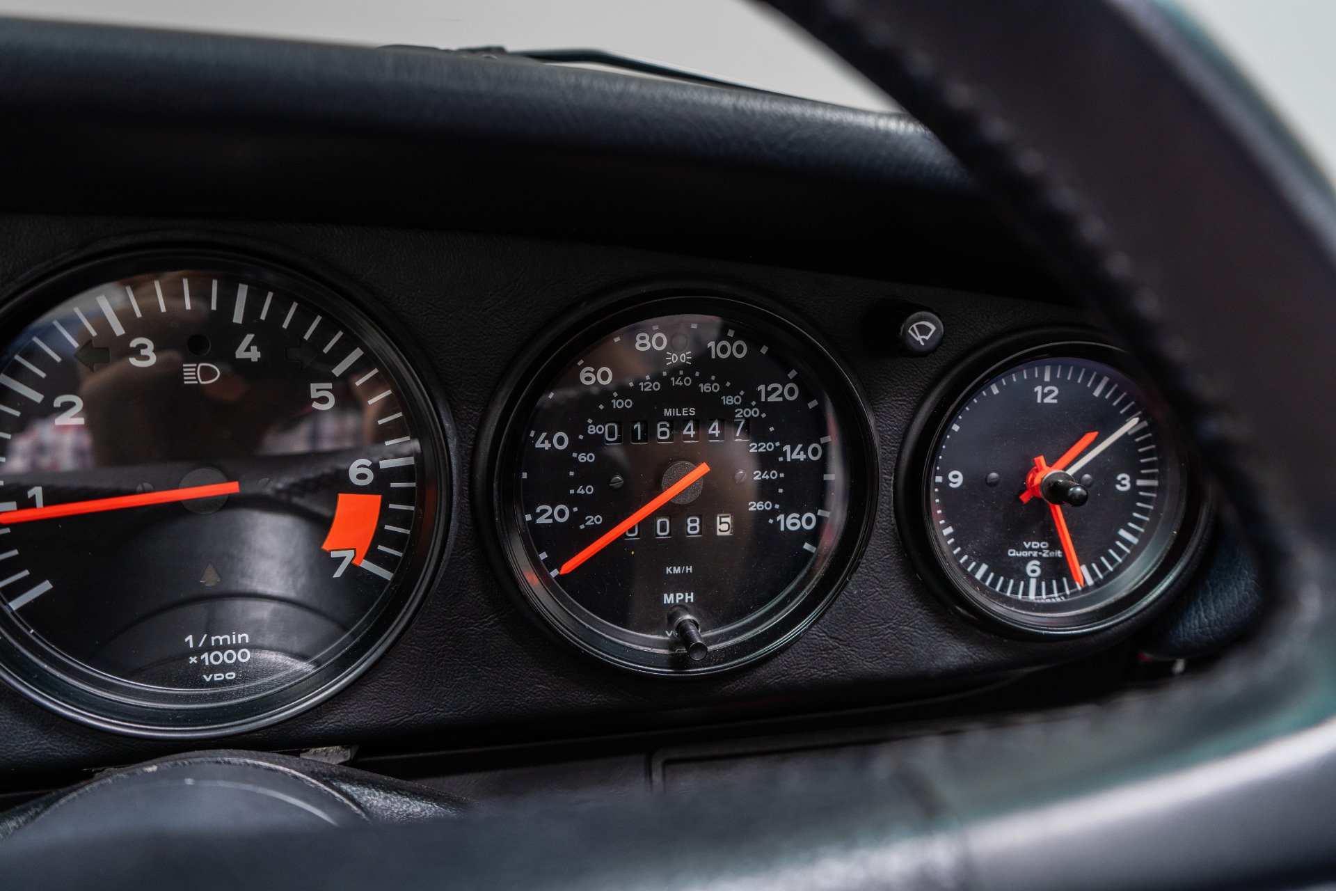Used 1989 Porsche 911 Carrera RWD image 20