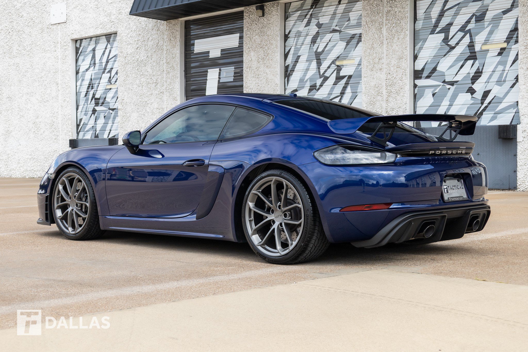 Used 2023 Porsche 718 Cayman GT4 RWD image 10