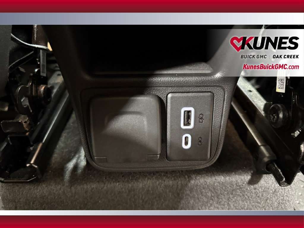 Used 2024 Chevrolet TrailBlazer RS w/ Convenience Package FWD image 35