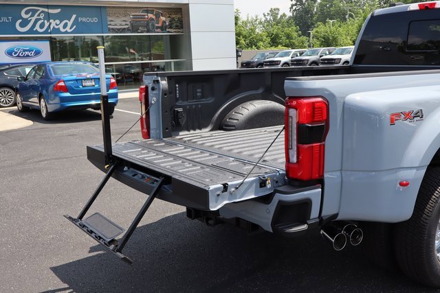New 2025 Ford F350 Platinum image 23