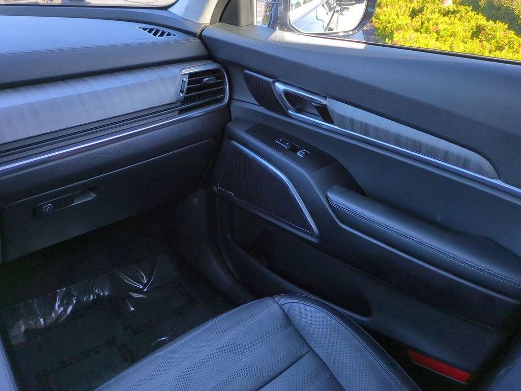 Used 2024 Kia Telluride SX Prestige image 17