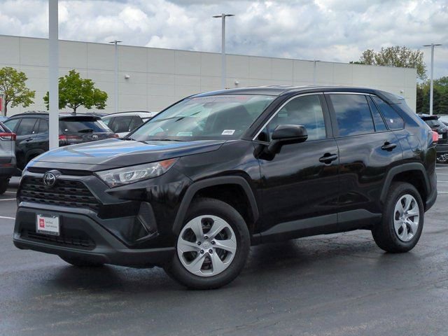 Certified 2022 Toyota RAV4 LE AWD/4WD image 2
