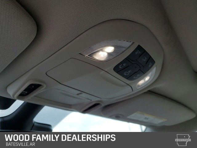 Used 2021 Chrysler Pacifica Limited w/ Uconnect Theater Family Group image 18