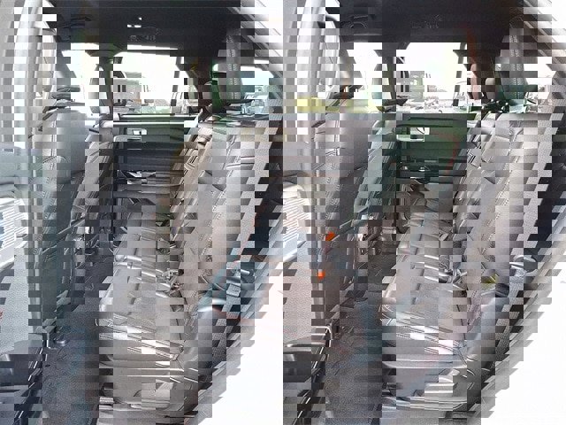 Used 2023 Ford Explorer ST-Line w/ Class IV Trailer Tow Package image 10