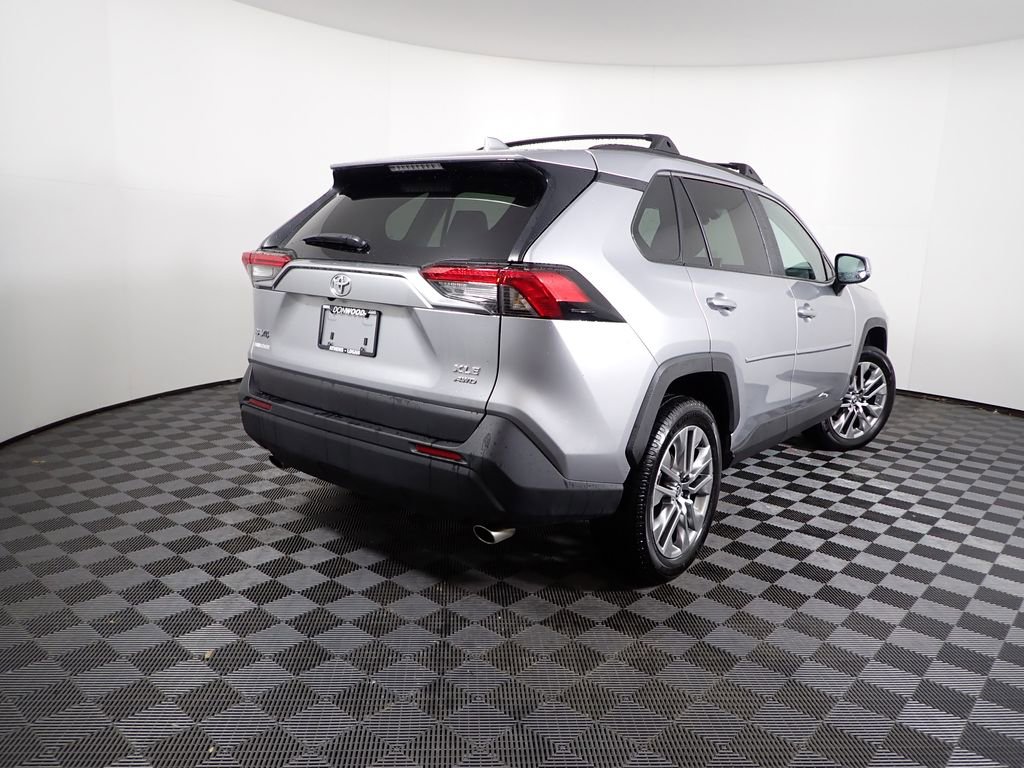 Used 2023 Toyota RAV4 XLE Premium image 20