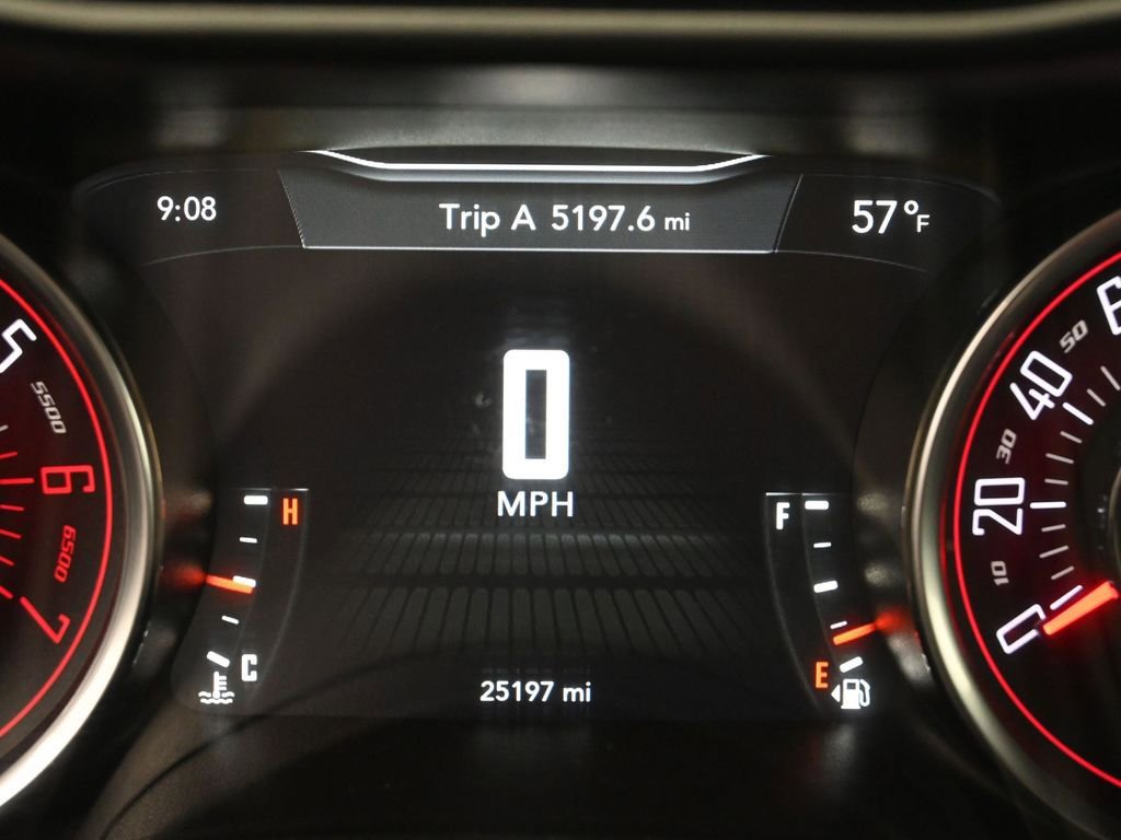 Used 2017 Dodge Challenger R/T image 22
