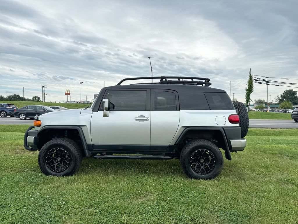 Used 2007 Toyota FJ Cruiser 4WD w/ Upgrade Pkg 2 image 3
