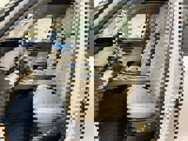 Used 2025 Lincoln Nautilus Reserve image 11