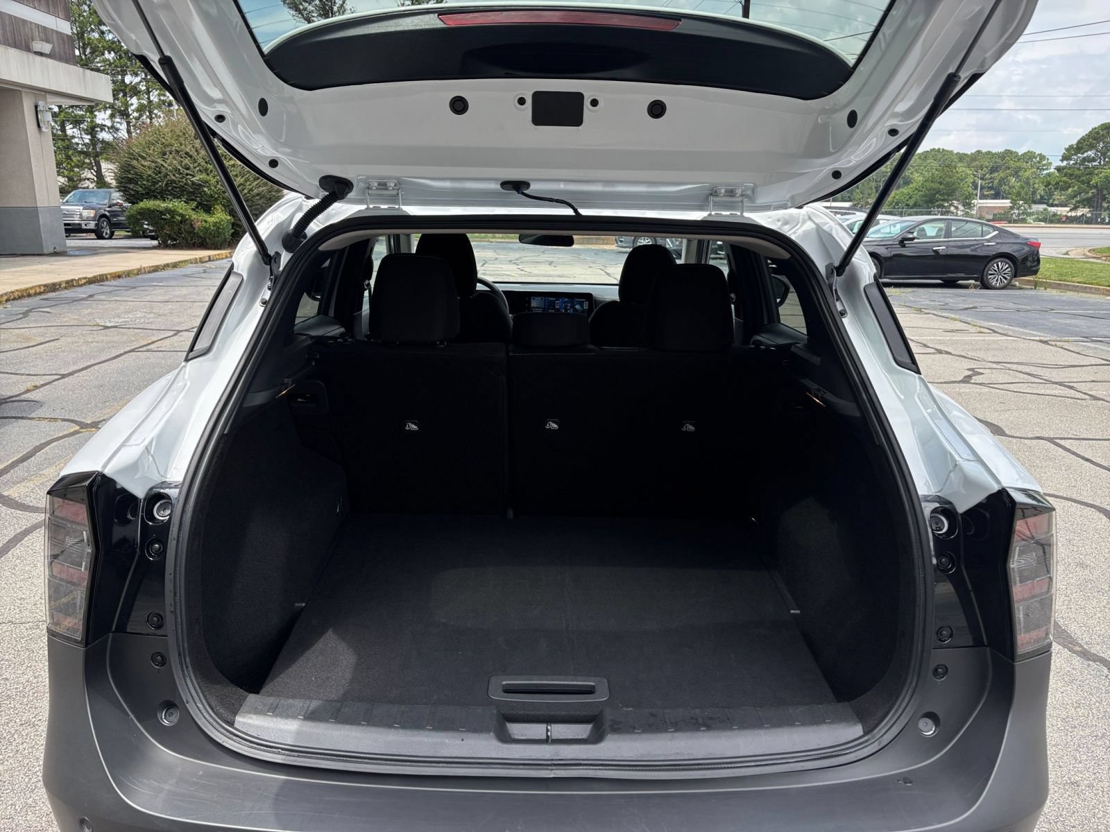 Used 2026 Nissan Kicks SV w/ Cold Weather Package FWD image 29