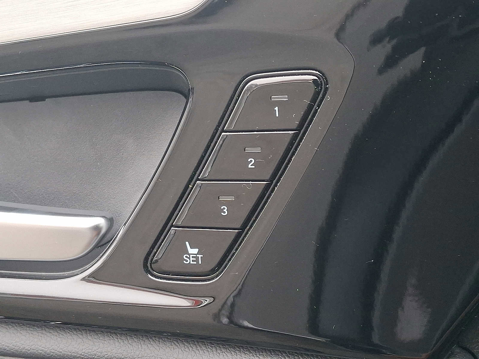Used 2023 Acura MDX SH-AWD image 28