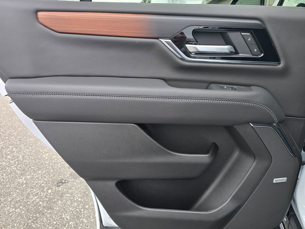New 2026 GMC Yukon Denali w/ Sun & Power Step Package image 37
