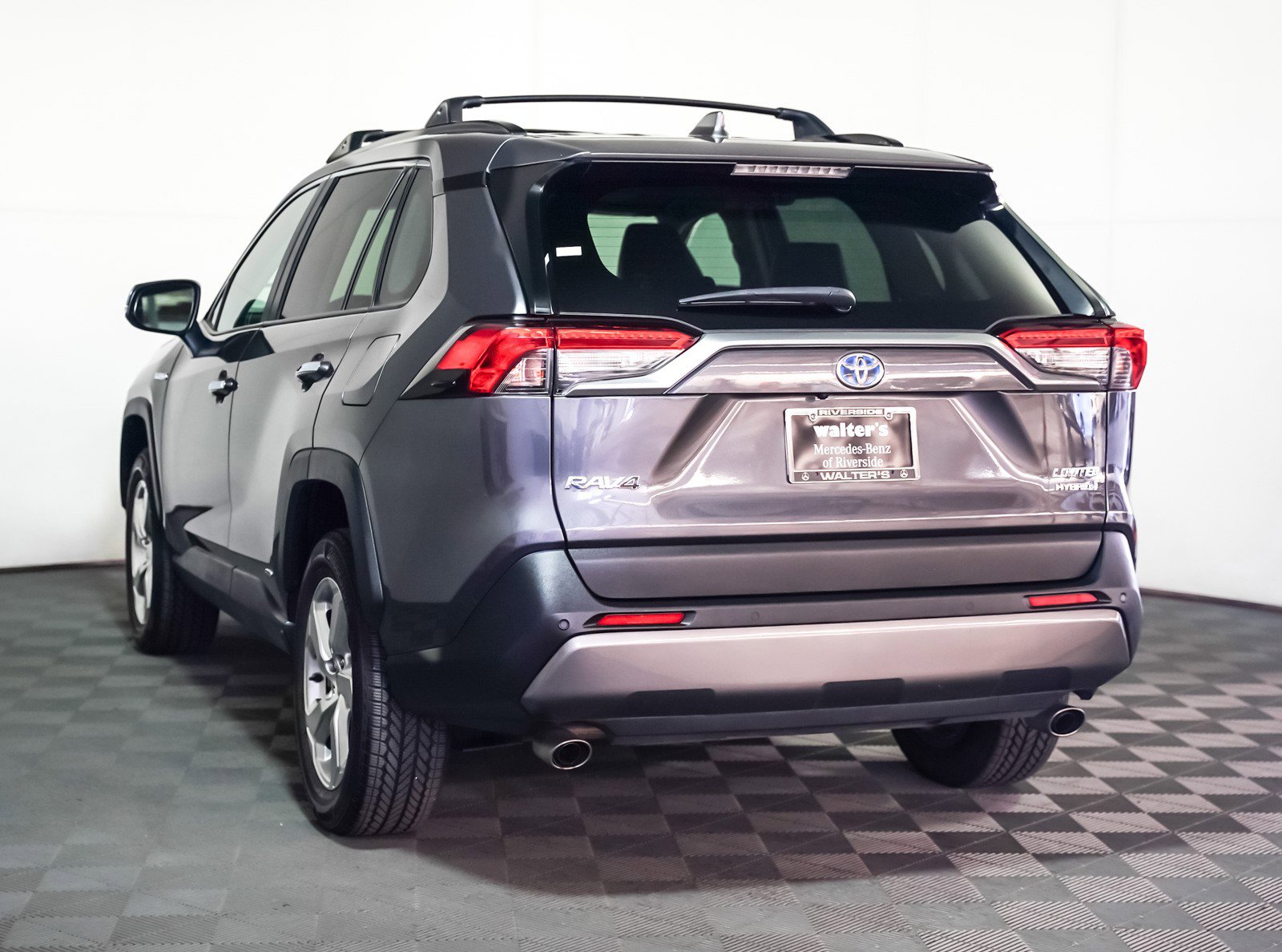 Used 2021 Toyota RAV4 Limited image 2