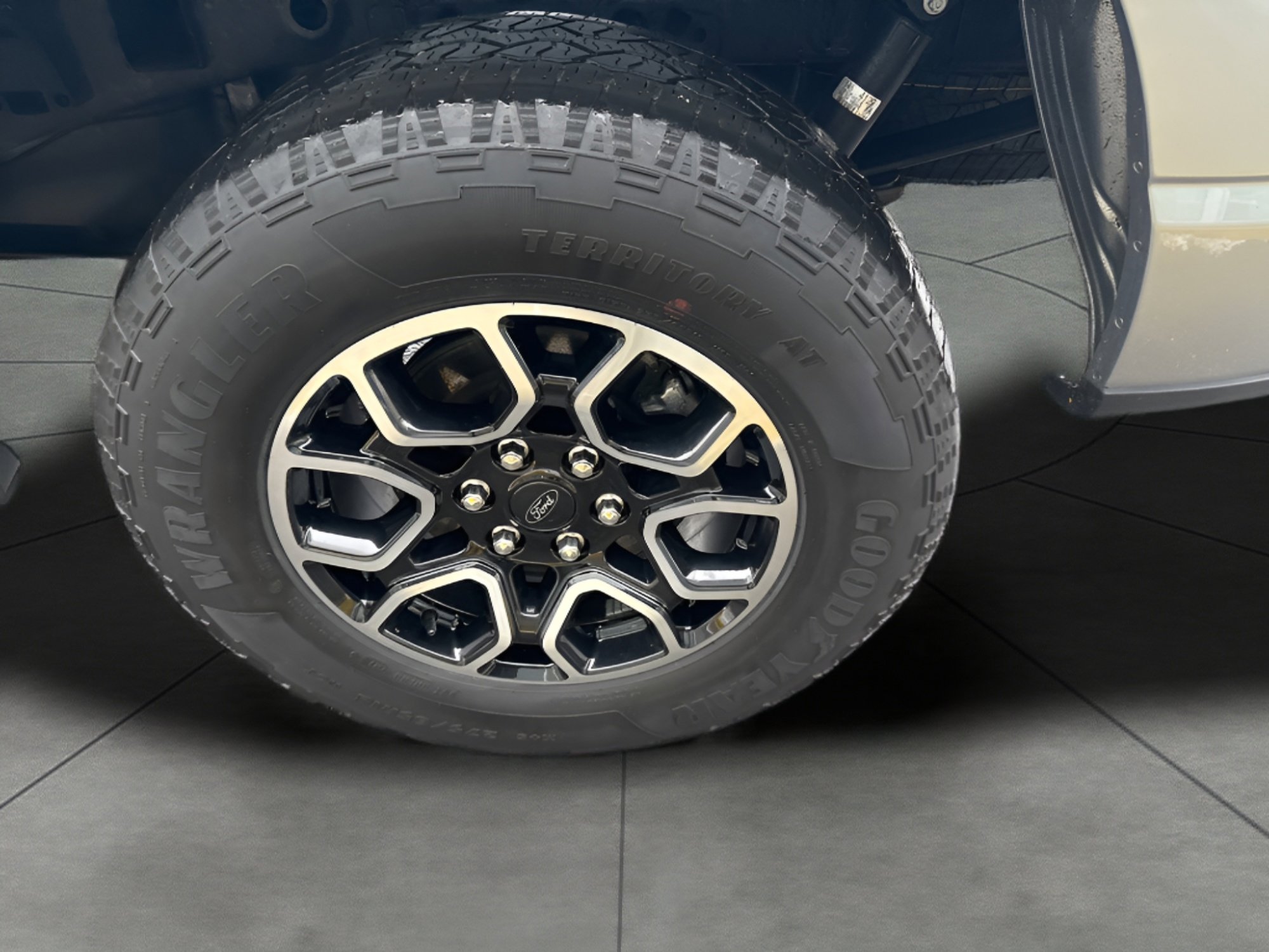 Certified 2023 Ford F150 XLT w/ Equipment Group 302A High image 23