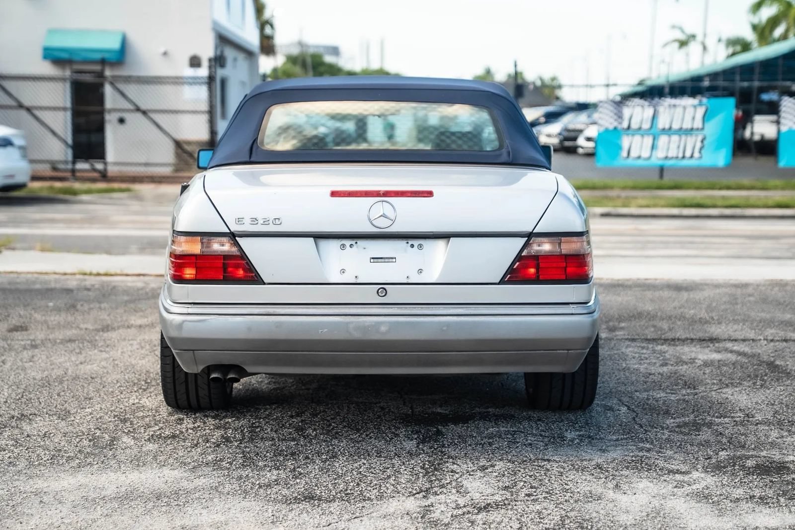 Used 1995 Mercedes-Benz E 320 Convertible image 8
