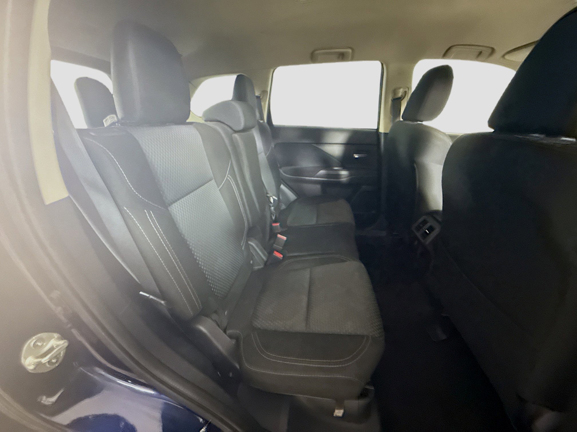 Used 2020 Mitsubishi Outlander ES FWD image 26