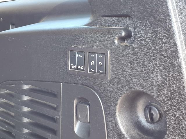 Used 2019 Cadillac Escalade ESV Luxury AWD/4WD image 25