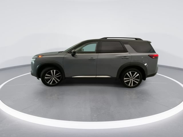 Used 2024 Nissan Pathfinder Platinum w/ Cargo Package AWD/4WD image 5