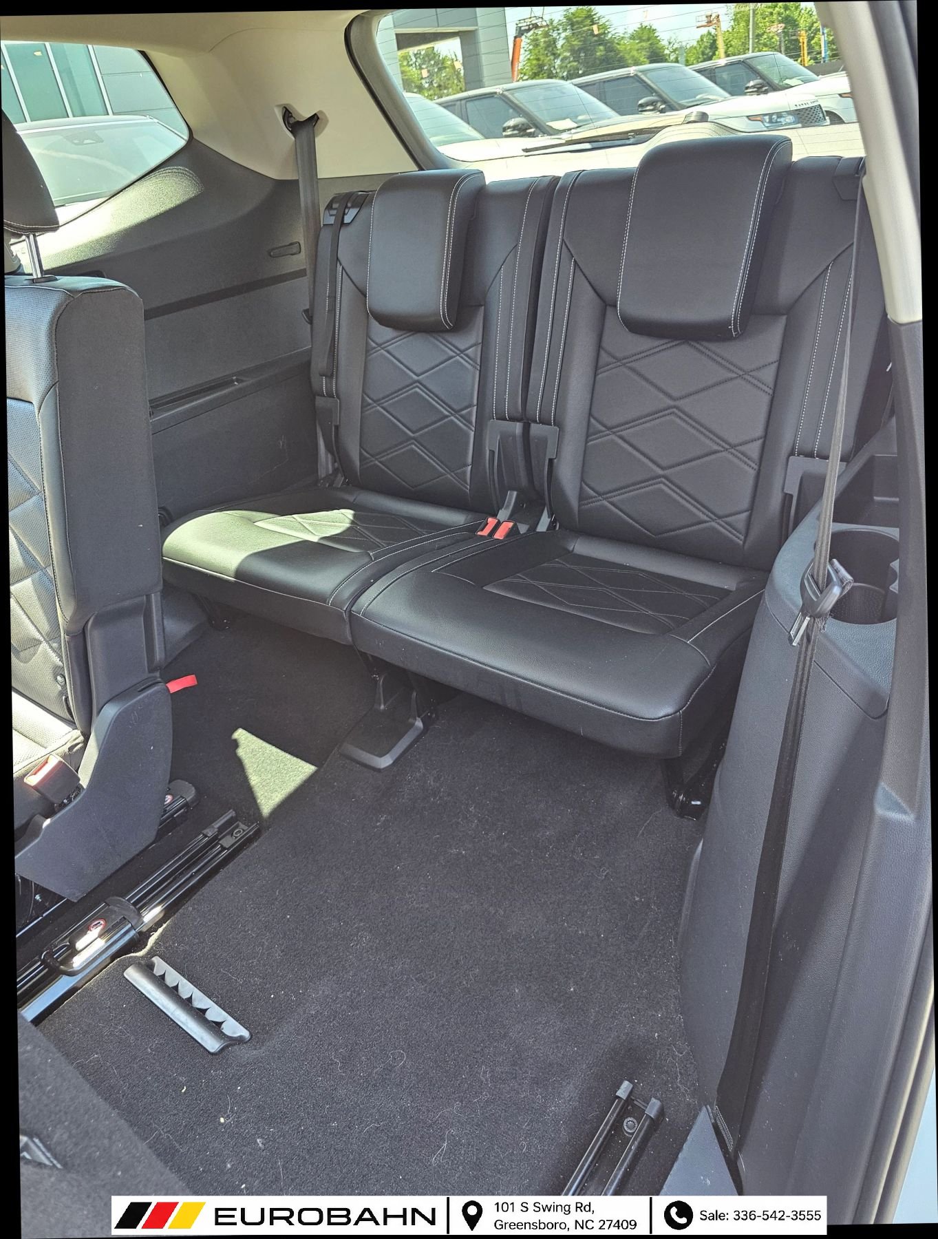 Used 2024 Volkswagen Atlas SE w/ Panoramic Sunroof Package FWD image 21
