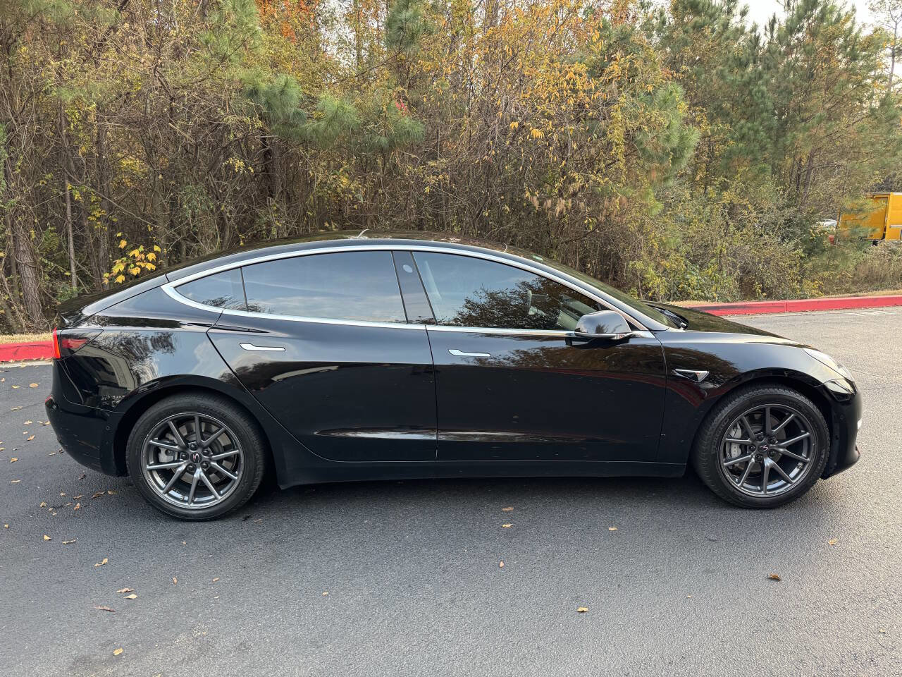 Used 2018 Tesla Model 3 Long Range image 6