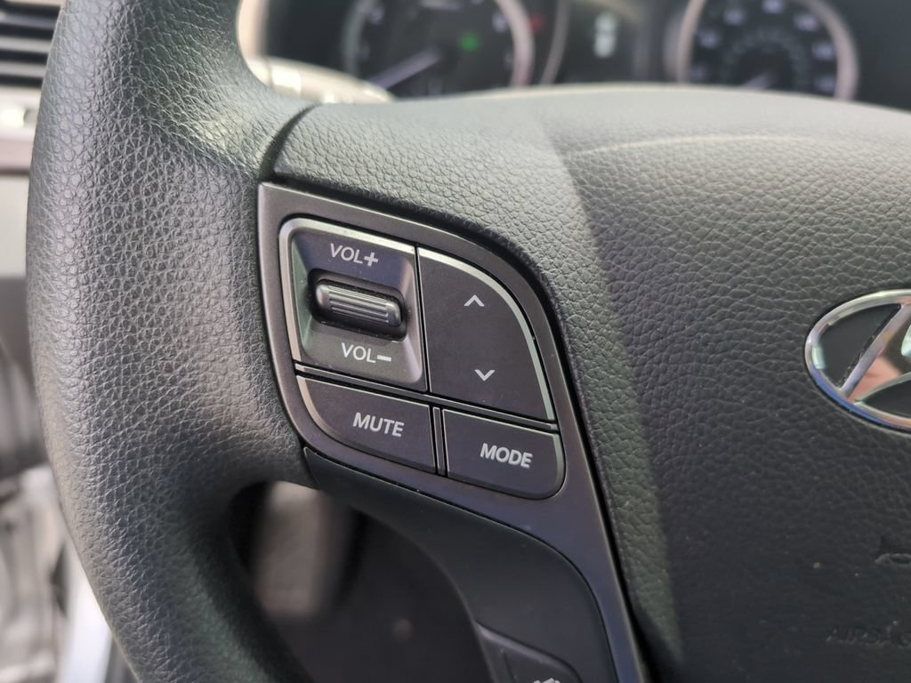 Used 2018 Hyundai Santa Fe Sport FWD image 16