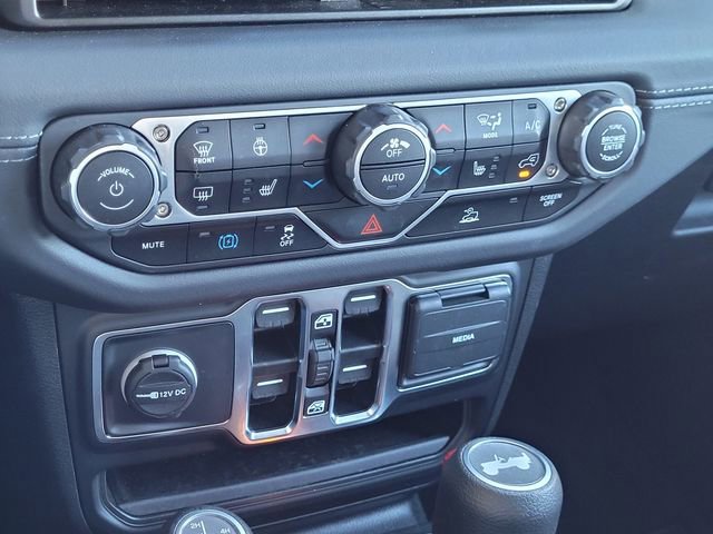 Certified 2025 Jeep Wrangler Unlimited Sahara image 11