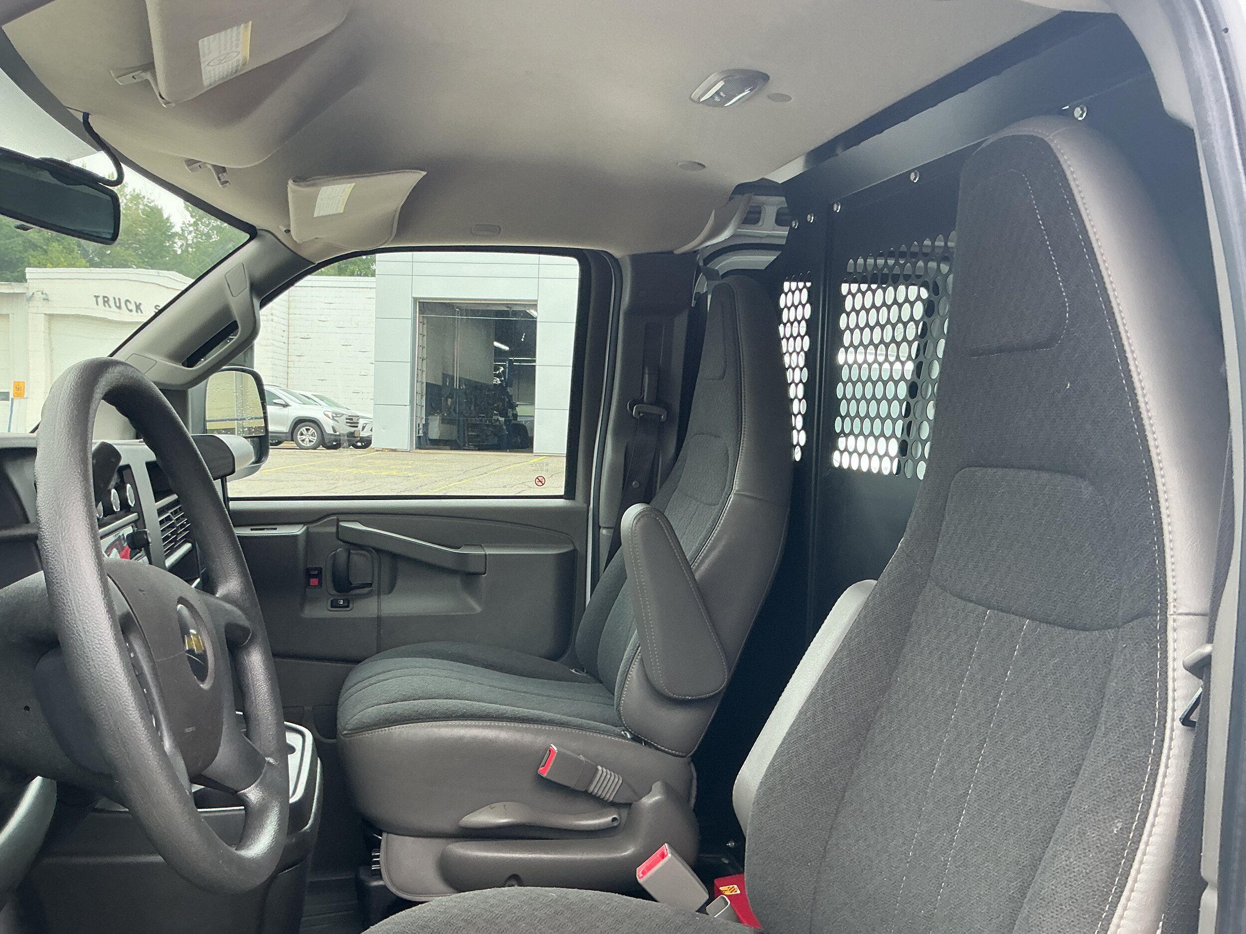 Used 2022 Chevrolet Express 2500 w/ Driver Convenience Package RWD image 10