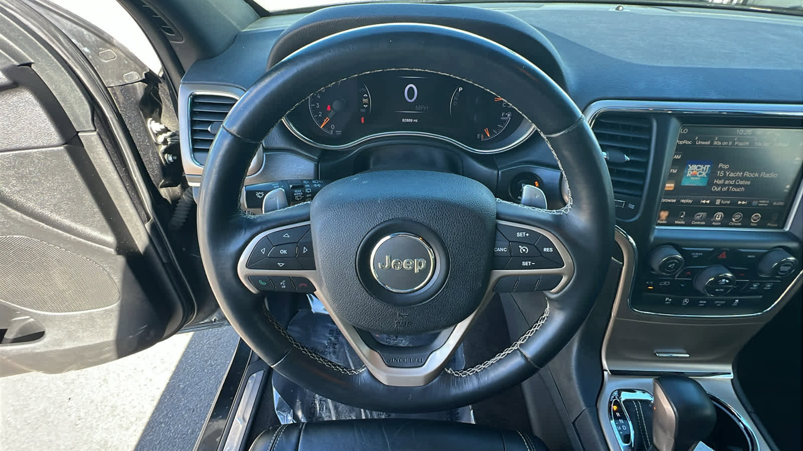 Used 2016 Jeep Grand Cherokee Limited image 18