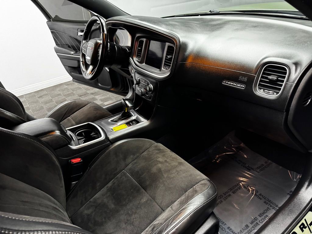 Used 2020 Dodge Charger R/T w/ Plus Group RWD image 57