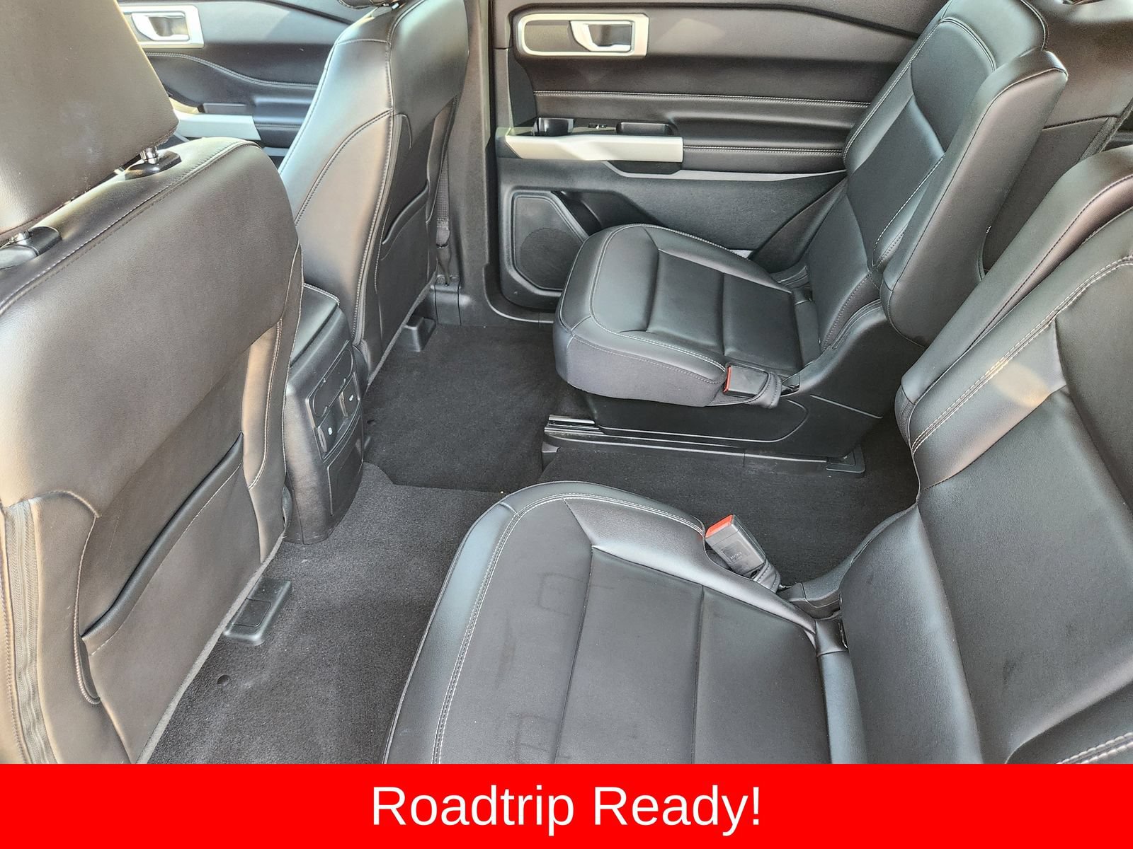 Used 2024 Ford Explorer XLT w/ Equipment Group 202A AWD/4WD image 41