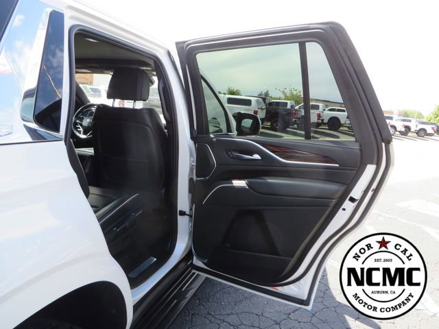 Used 2023 Cadillac Escalade Premium Luxury AWD/4WD image 54