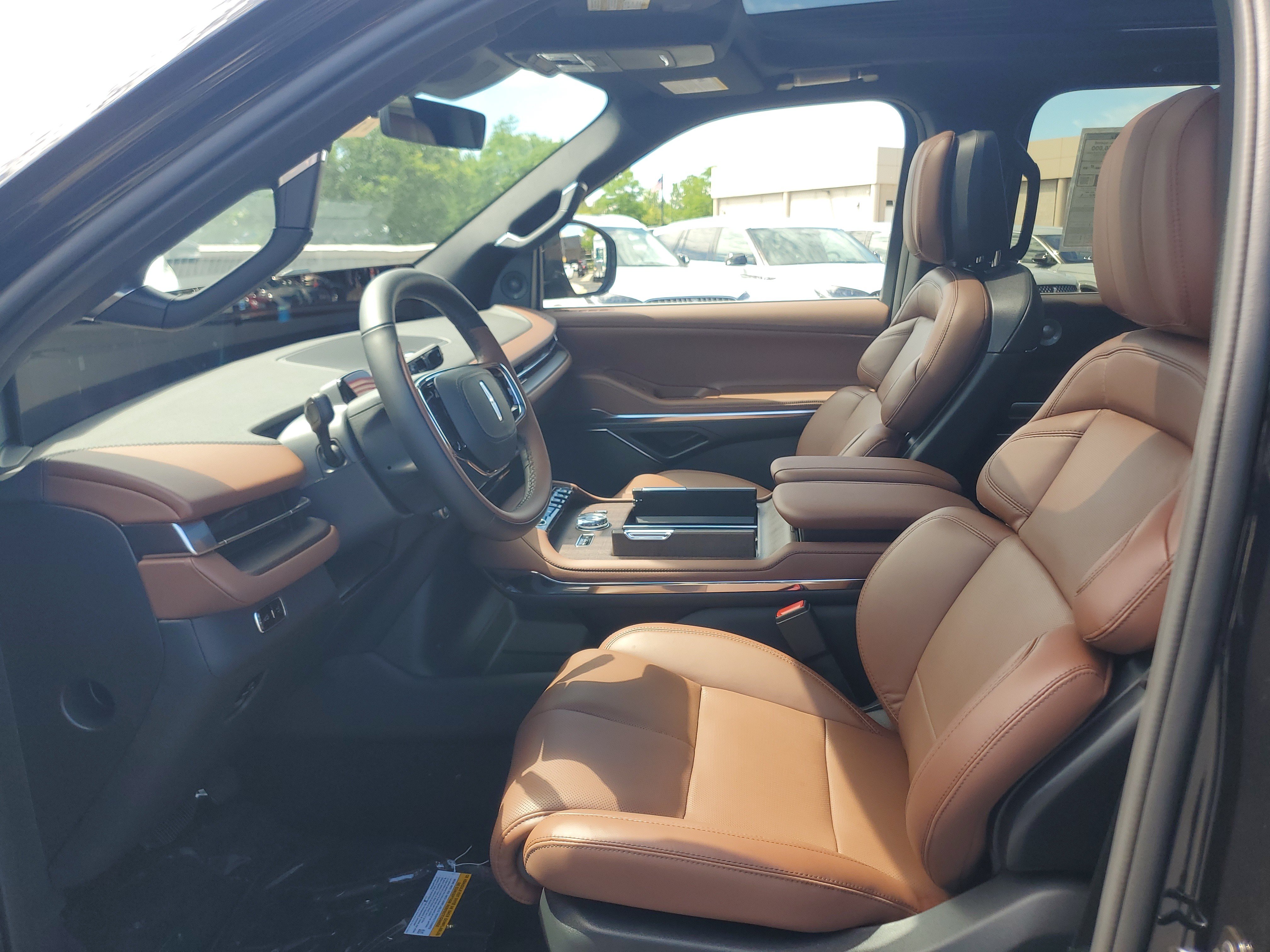 New 2026 Lincoln Navigator Reserve AWD/4WD image 11