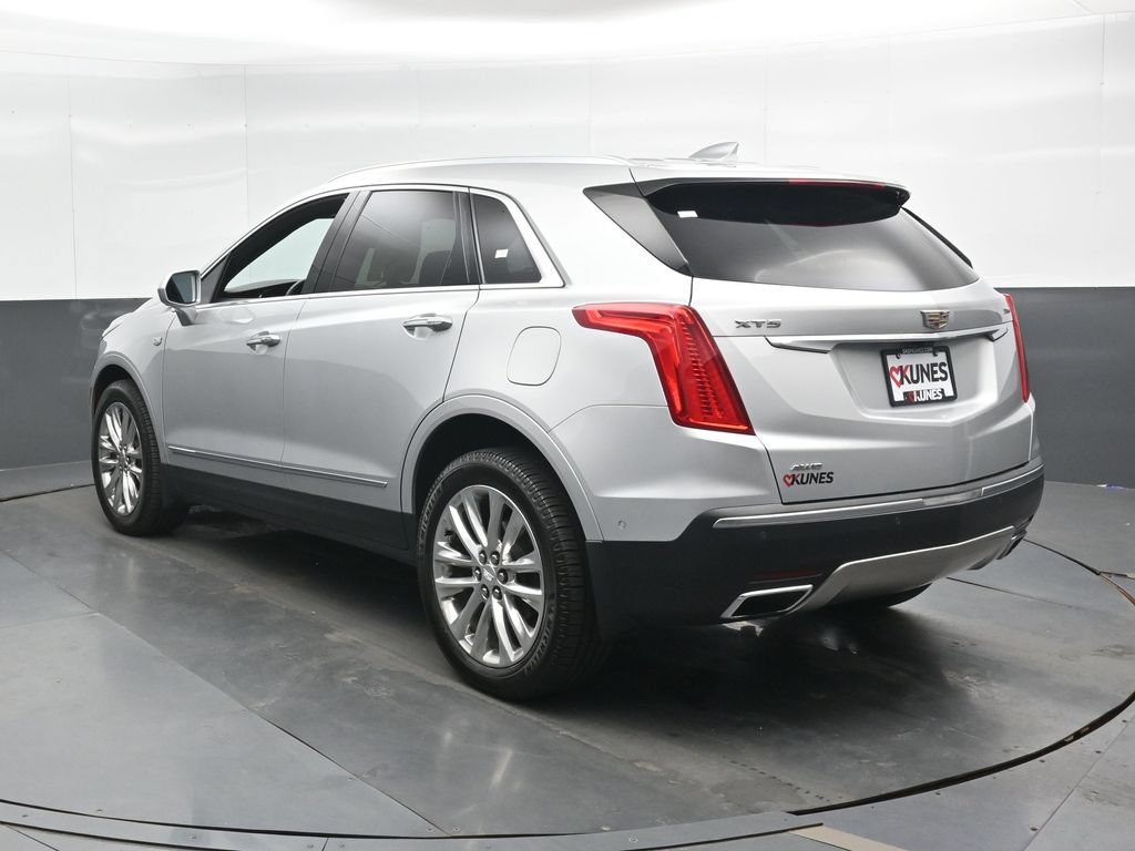 Used 2017 Cadillac XT5 Platinum w/ Driver Assist Package AWD/4WD image 10