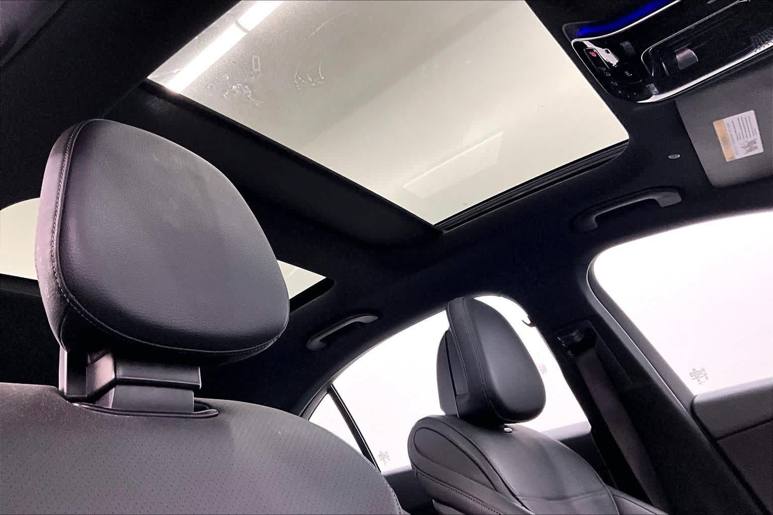 Used 2025 Mercedes-Benz C 300 Sedan image 14